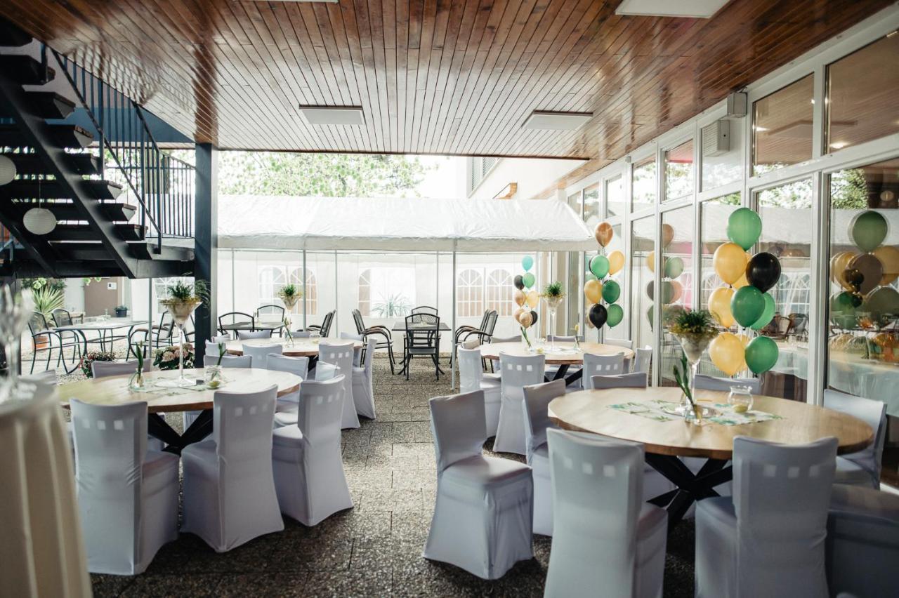 Hotel Fontana برنو المظهر الخارجي الصورة