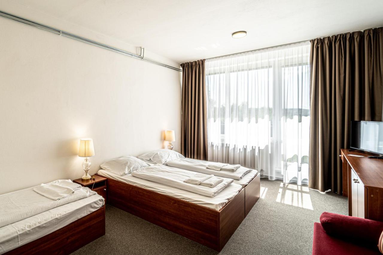 Hotel Fontana برنو المظهر الخارجي الصورة